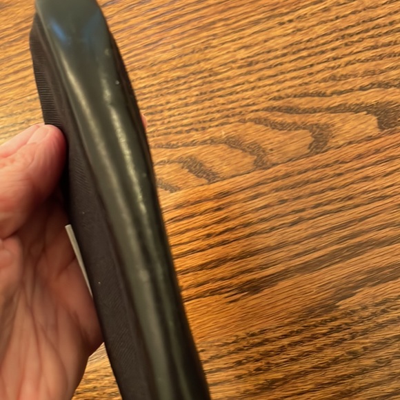 ✨host pick✨Gucci Zippered Soft Glasses Case - Picture 6 of 6